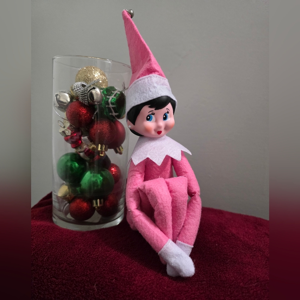 Elf on the Shelf Light Pink Girl - Picture 4 of 5